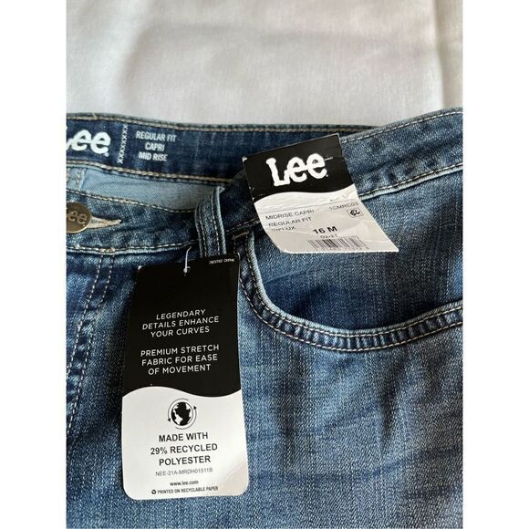 Lee Regular Fit Capri Mid Rise Jeans - Picture 7 of 15